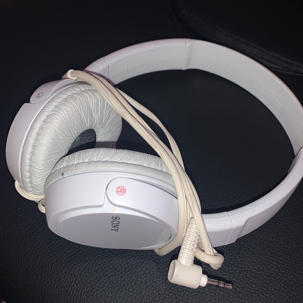 Sony headphones #poshaffiliate